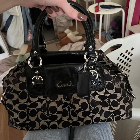 coach purse - Picture 1 of 3